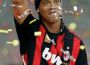Calciomercato Milan, per Ronaldinho una clausula rescissoria da paura Calciomercato Milan, per Ronaldinho una clausula rescissoria da paura